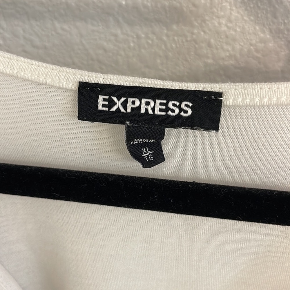 Button down blouse - Picture 2 of 3
